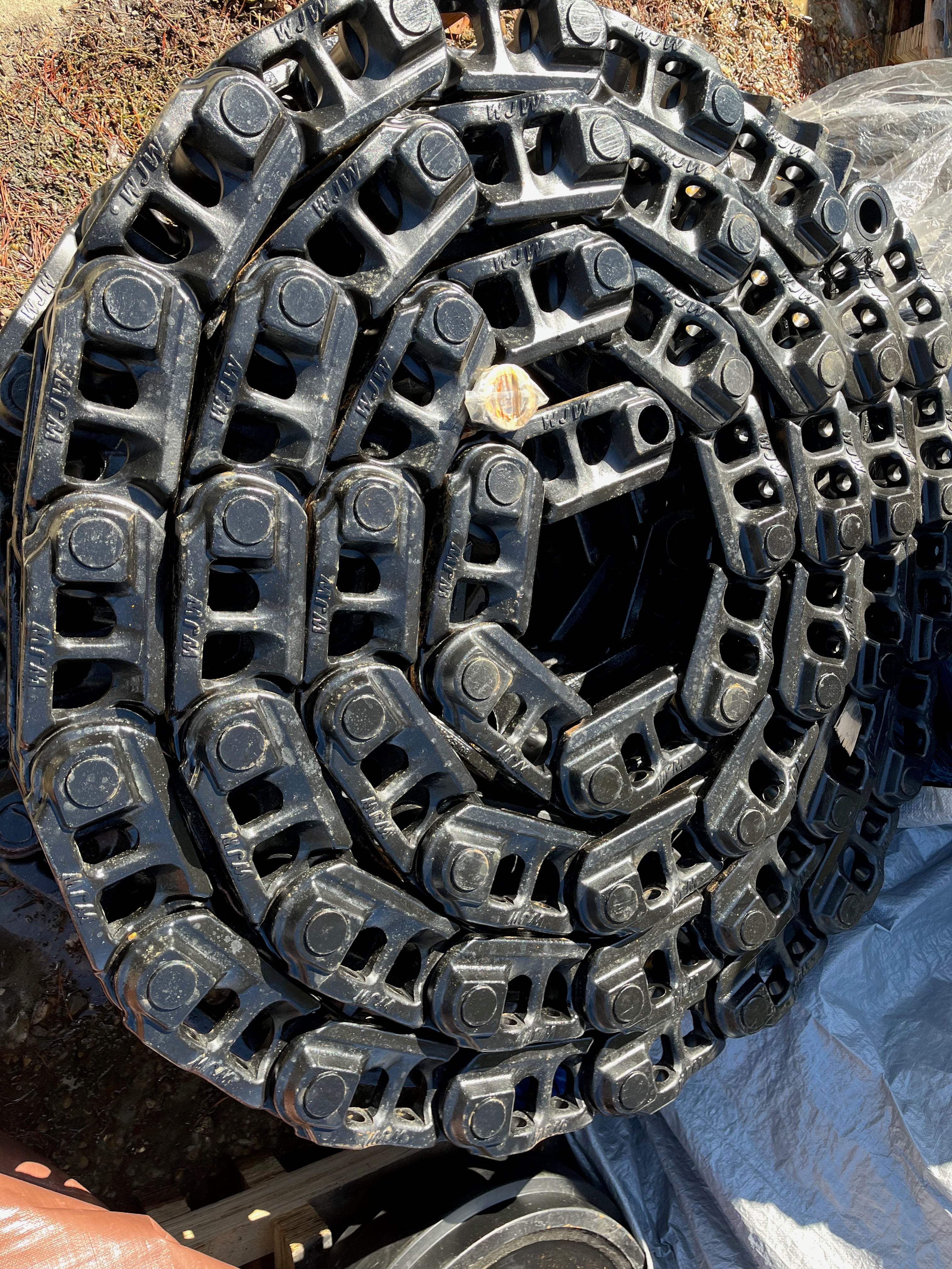 track chain,49links fit on : 350D, 350G, CX290 excavator