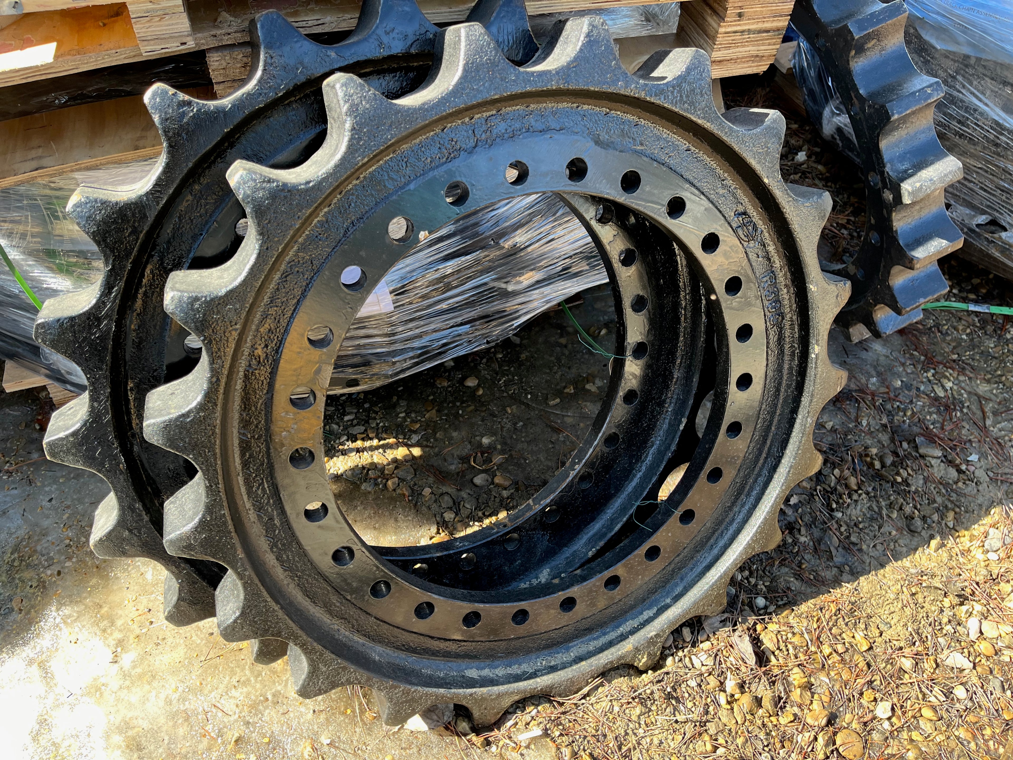 track chain,49links fit on : 350D, 350G, CX290 excavator