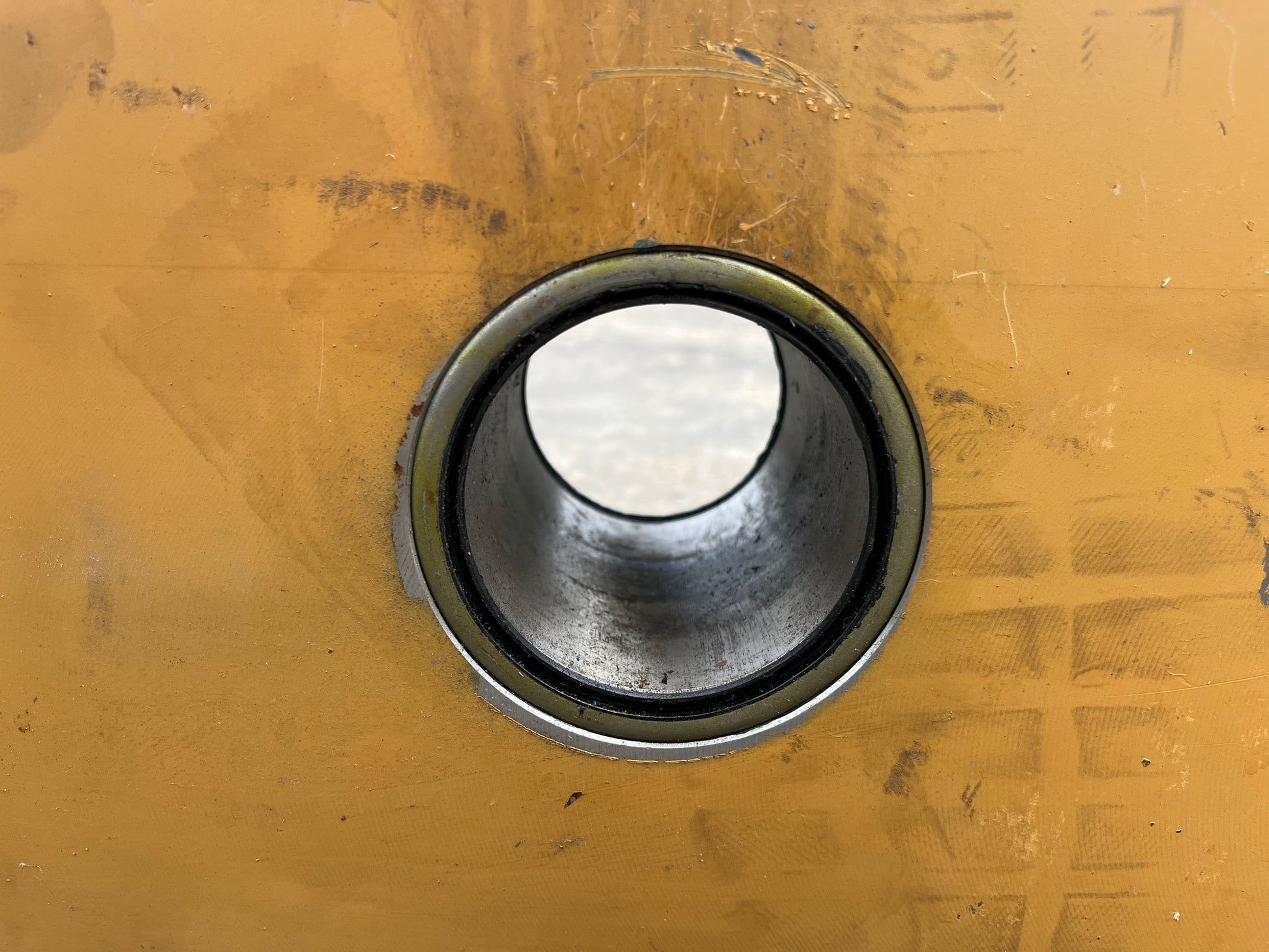 Equalizer  bar for D6T